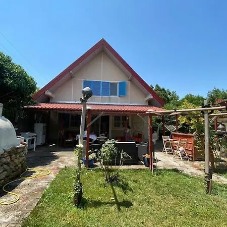 Maison De *